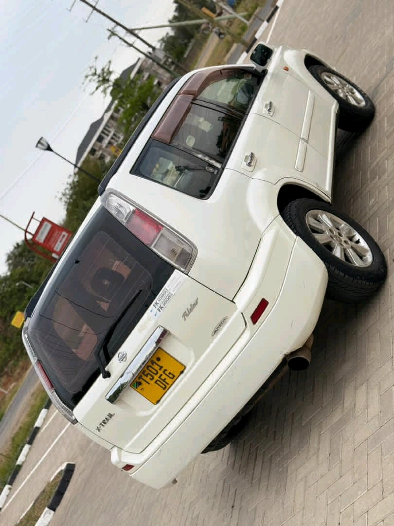 Nissan X-Trail DFG 1990 CC Full AC thumbnail 3