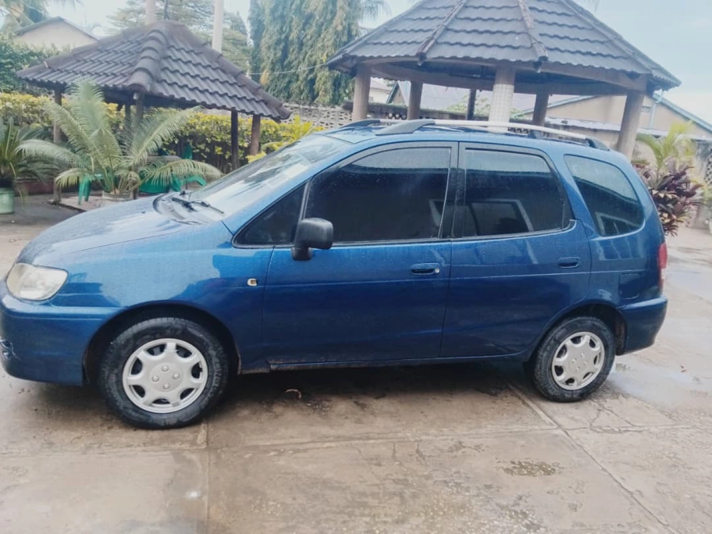 Blue Toyota Spacio Old Model for Sale thumbnail 3