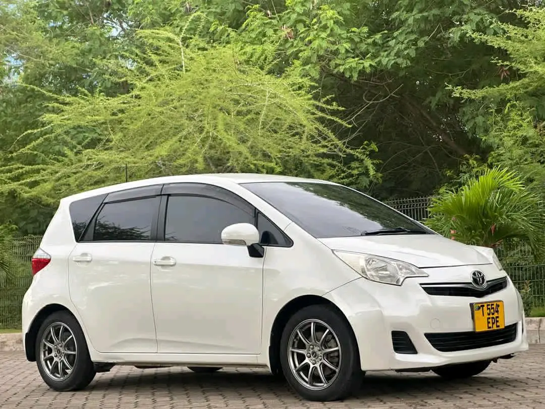 Toyota Ractis 2012 White
