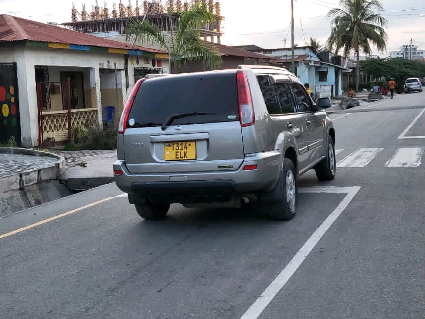 Nissan X-Trail SUV 2003 Model thumbnail 3