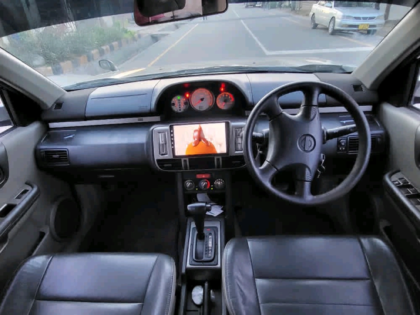 Nissan X-Trail SUV 2003 Model thumbnail 6