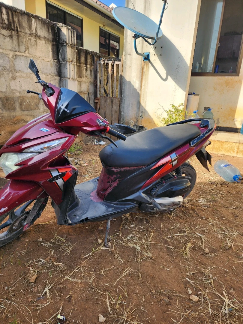 Honda Click 125cc Automatic Scooter thumbnail 4