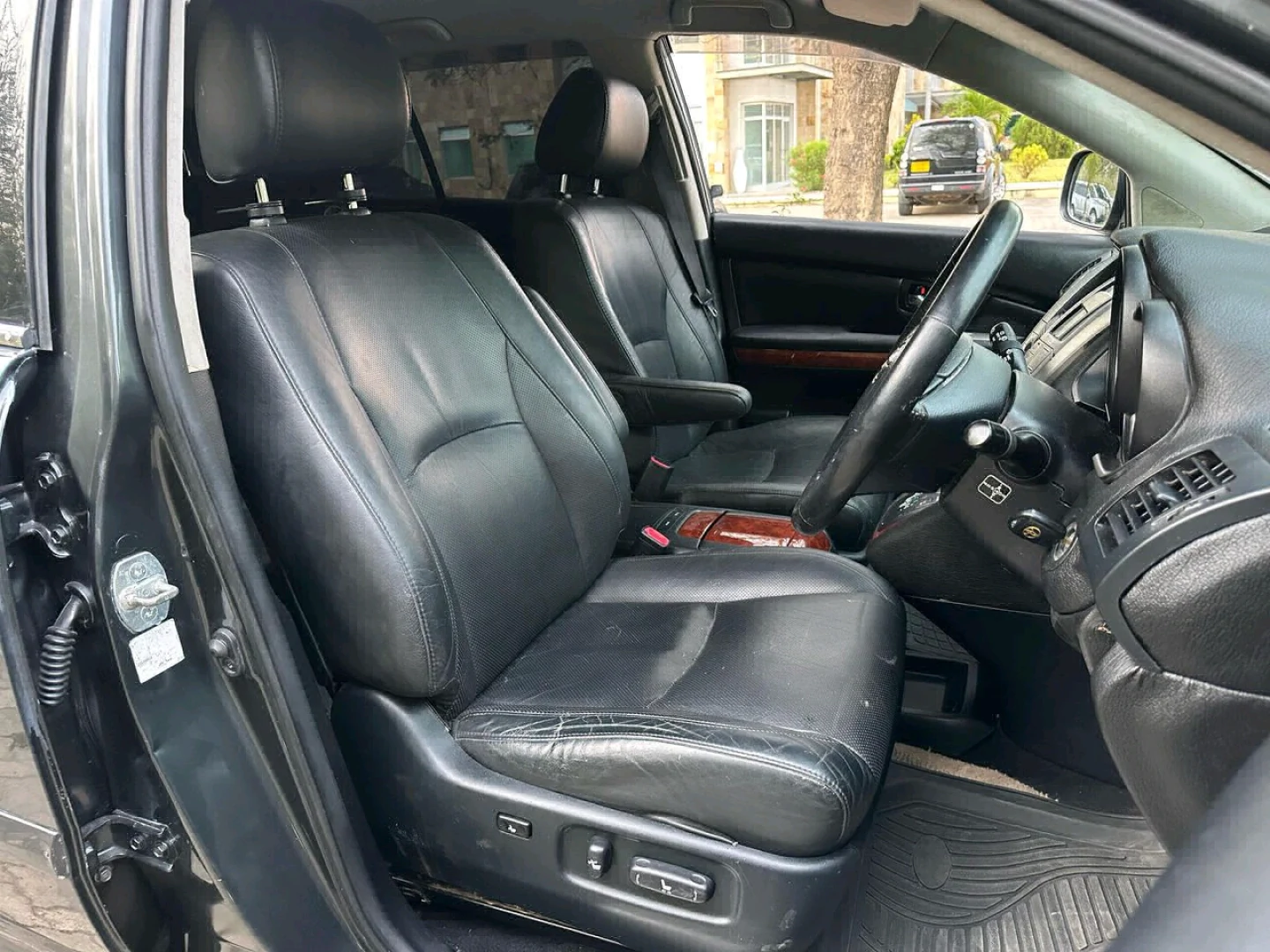 Toyota Harrier 2006 Black SUV (EHD) thumbnail 8