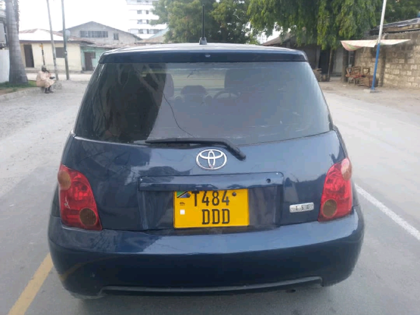 Toyota Ist Hatchback 1290cc Full AC