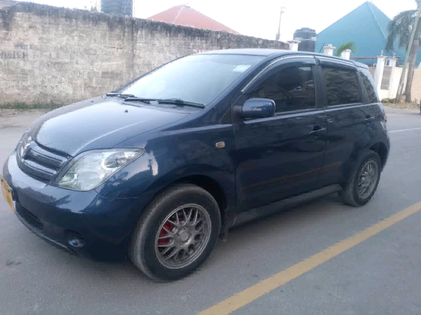 Toyota Ist Hatchback 1290cc Full AC thumbnail 2