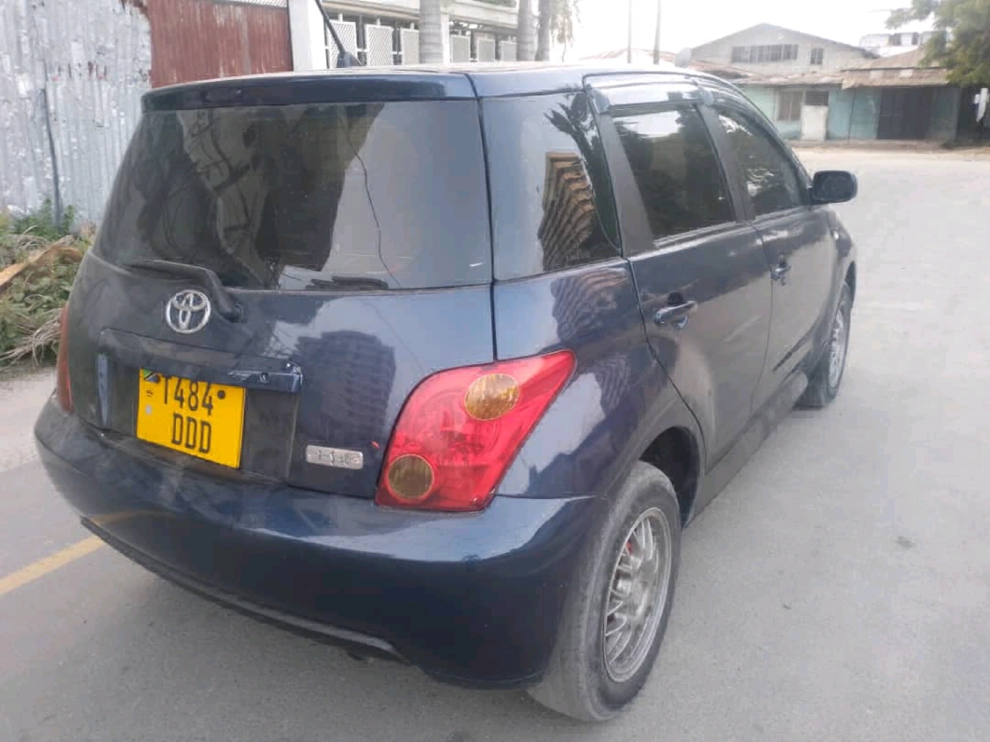 Toyota Ist Hatchback 1290cc Full AC thumbnail 3