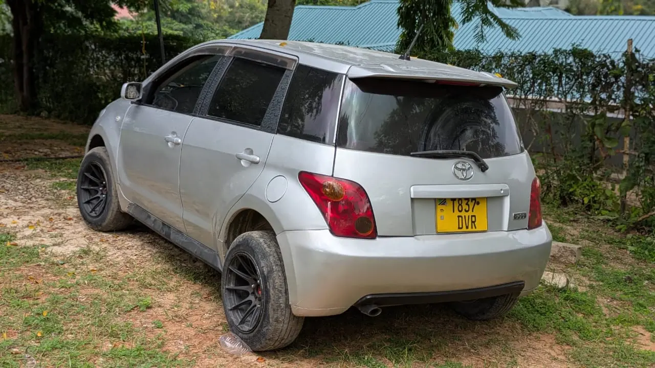 Toyota Ist (DVR) thumbnail 4