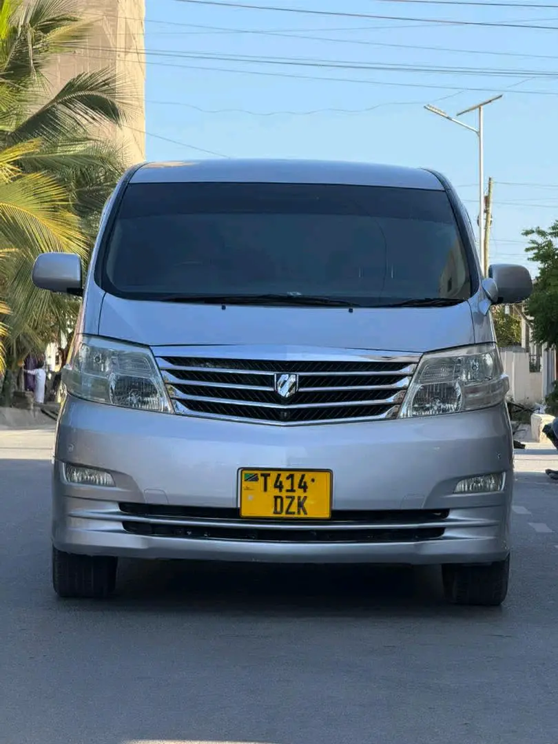 Toyota Alphard 2005 Silver Minivan