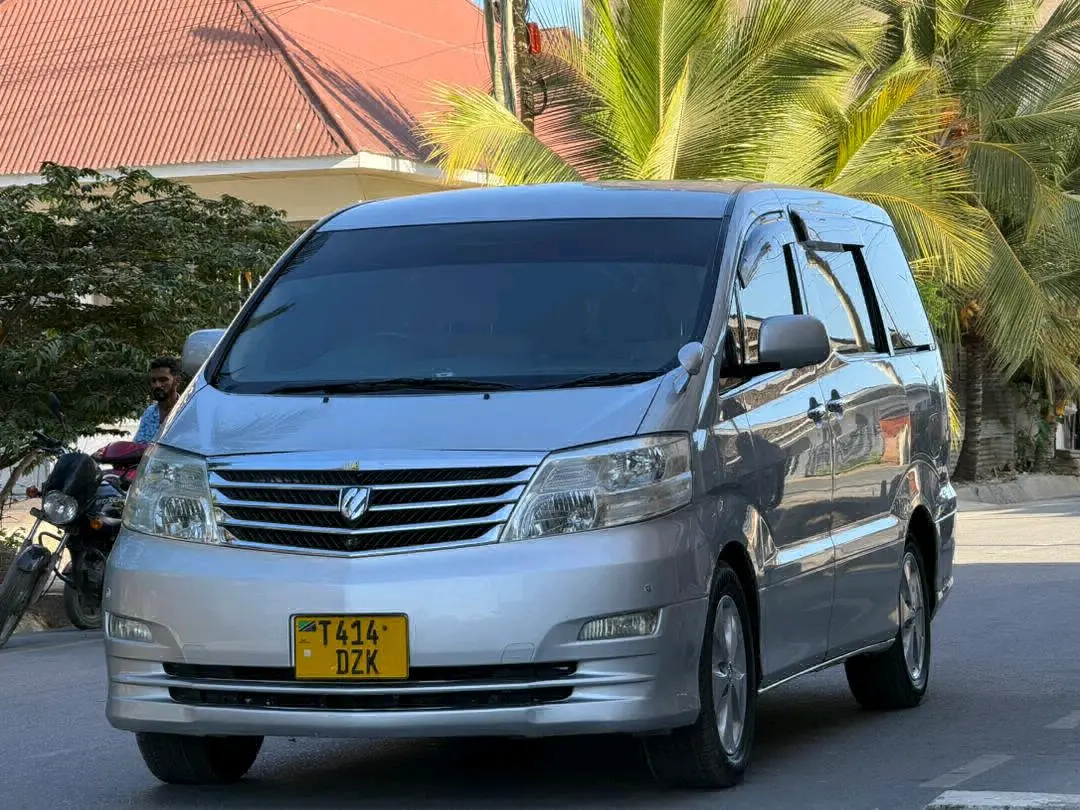 Toyota Alphard 2005 Silver Minivan thumbnail 2