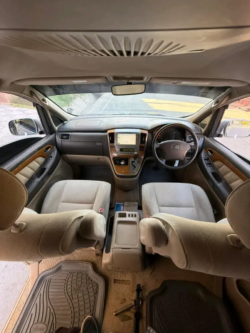 Toyota Alphard 2005 Silver Minivan thumbnail 6