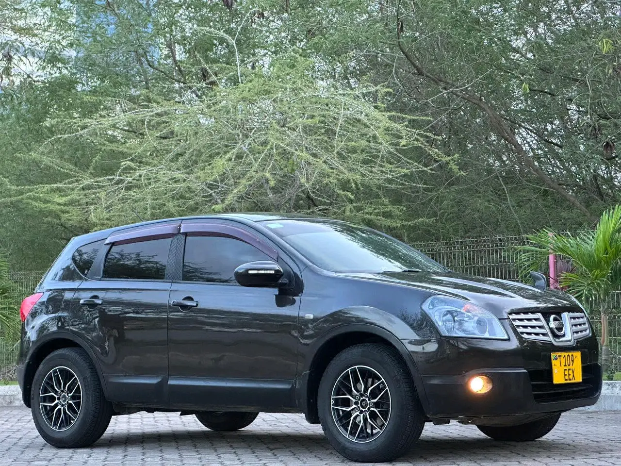 Nissan Dualis EEX 2008 (1990cc) - Exchange Allowed thumbnail 3