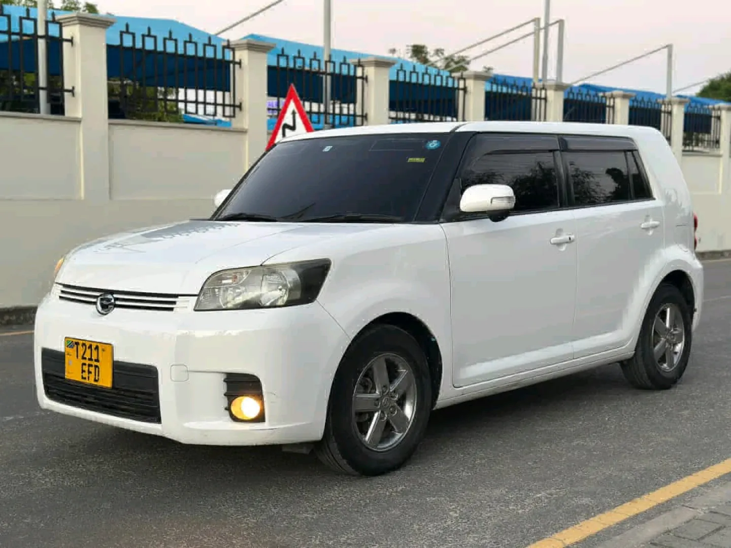 Toyota Rumion Vehicle thumbnail 4