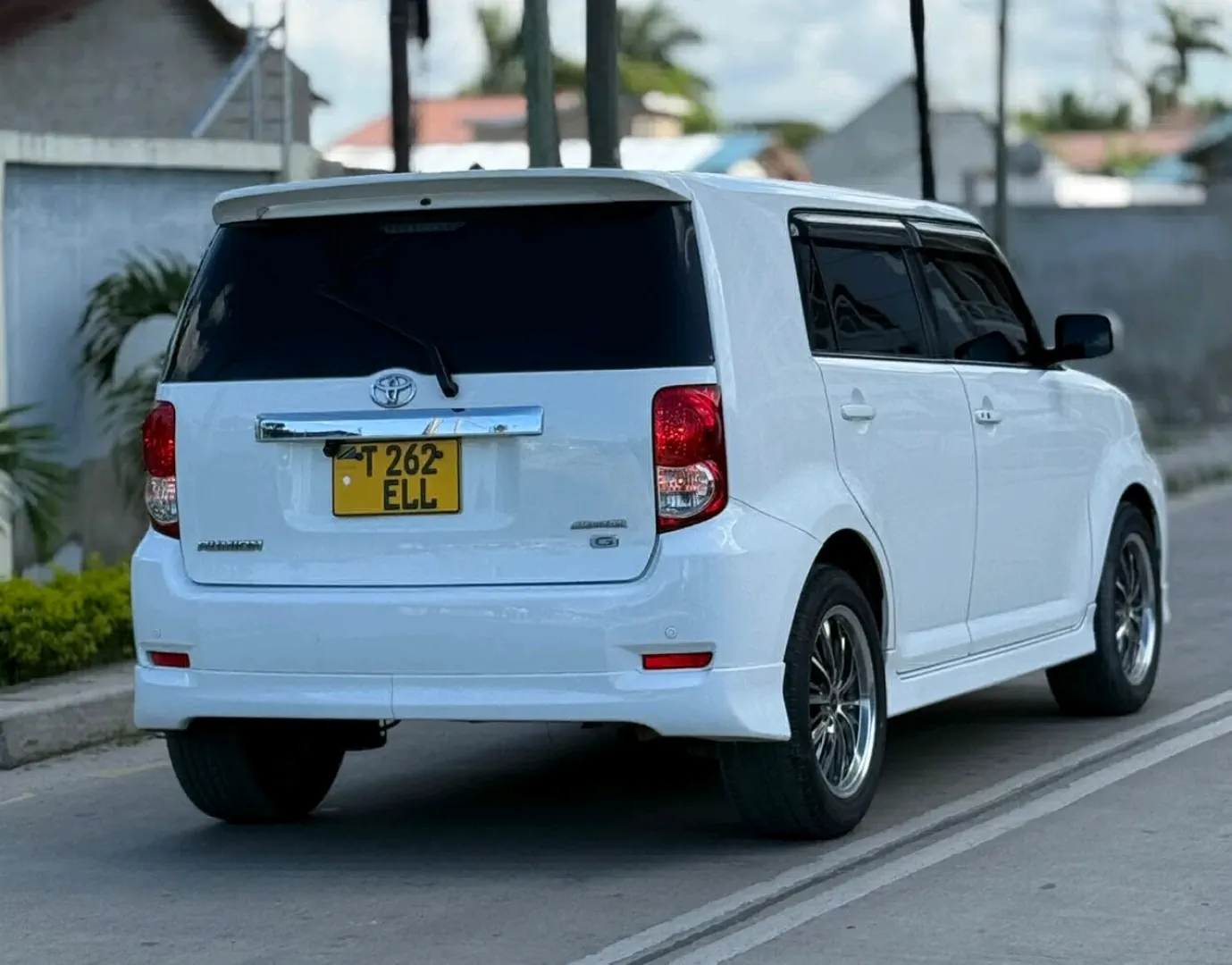 Toyota Rumion Vehicle thumbnail 5