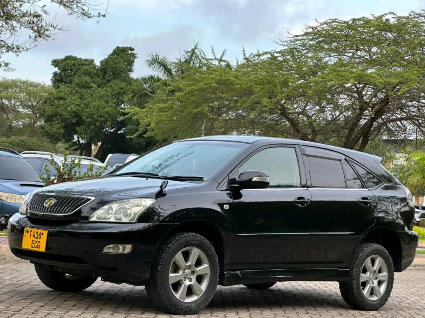 Toyota Harrier 2006 Black SUV thumbnail 2