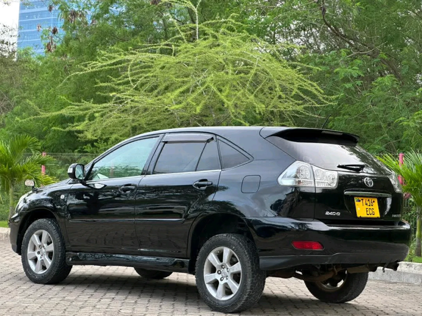 Toyota Harrier 2006 Black SUV thumbnail 5