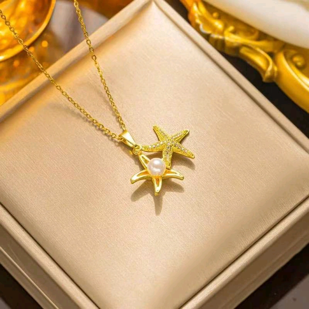 Gold Necklace with Starfish and Pearl Pendant