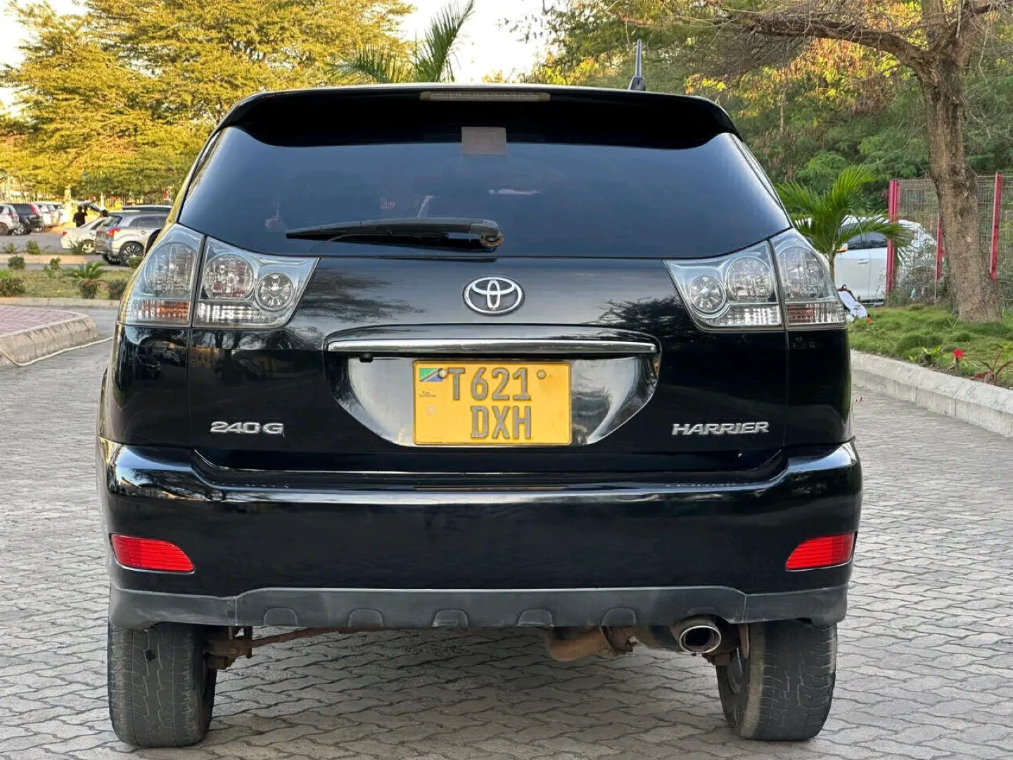 Toyota Harrier SUV 2006 Black (Reg No. DXH) thumbnail 6