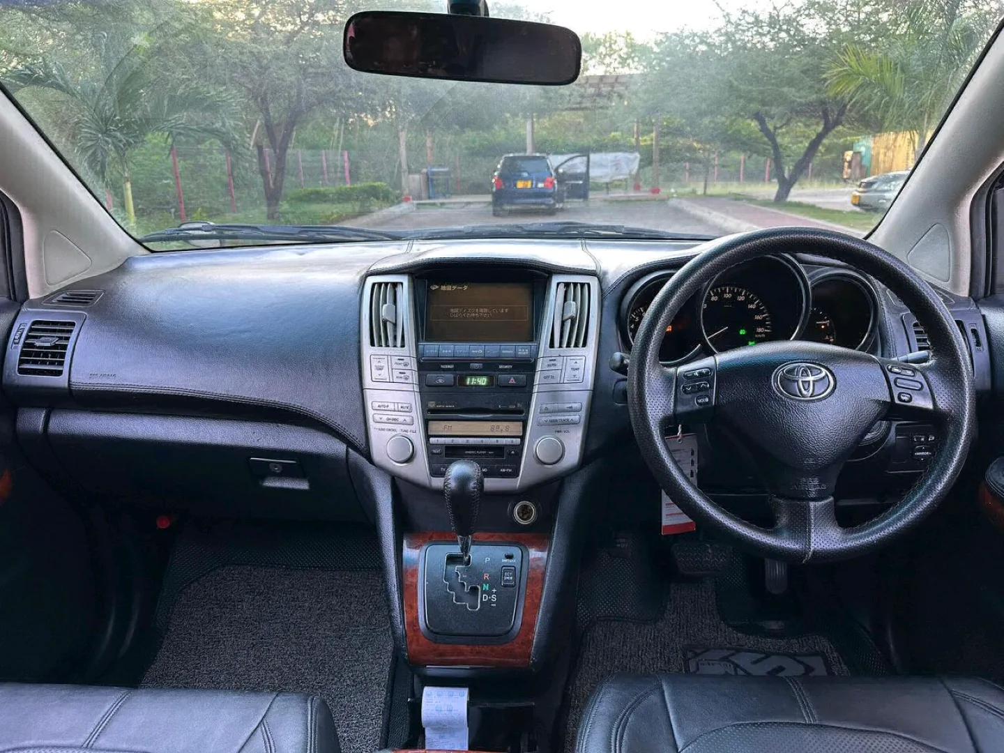 Toyota Harrier SUV 2006 Black (Reg No. DXH) thumbnail 8