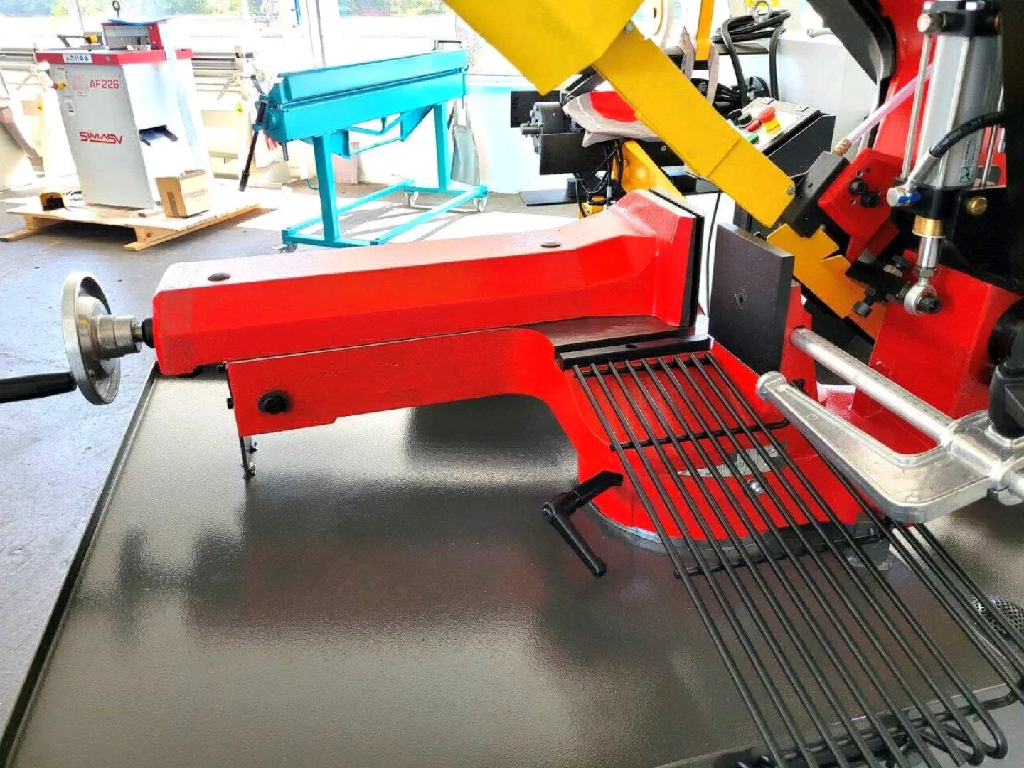 Metal Cutting Machine for Sale thumbnail 3