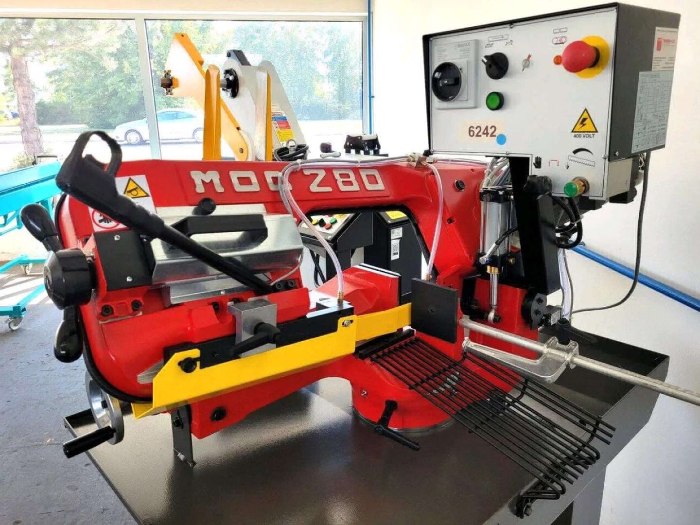 Metal Cutting Machine for Sale thumbnail 4