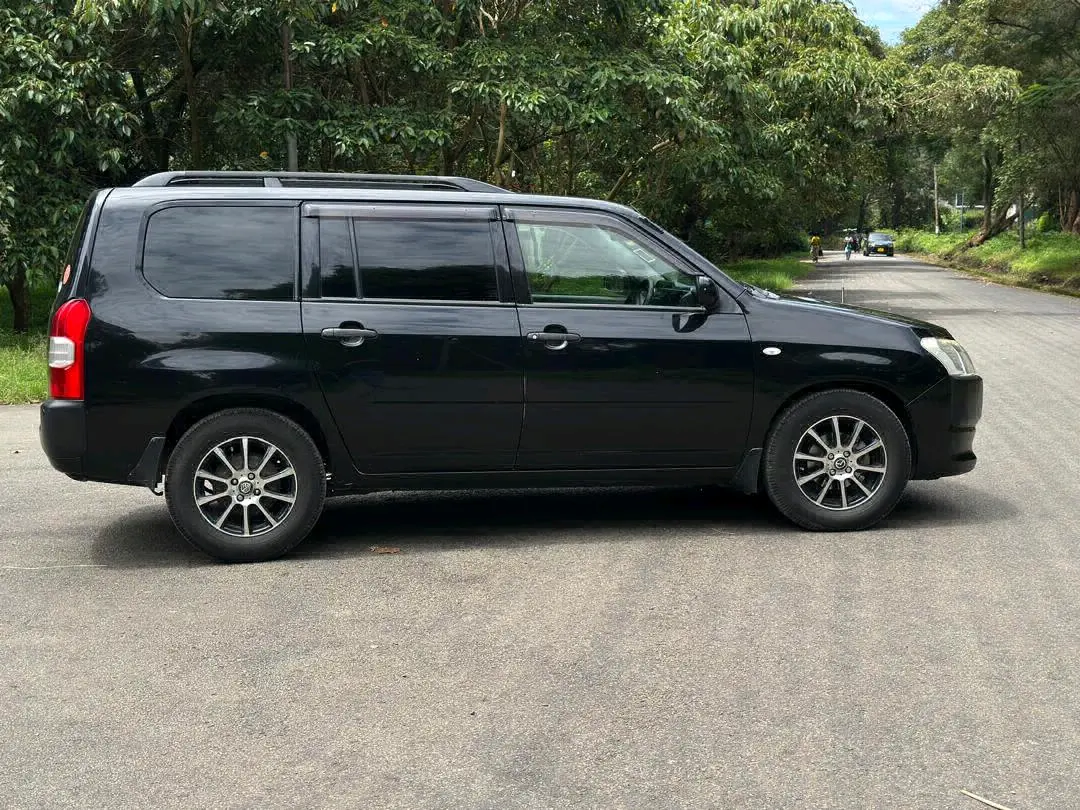 Toyota Probox/Succeed 2014 Nyeusi, Low Mileage thumbnail 5