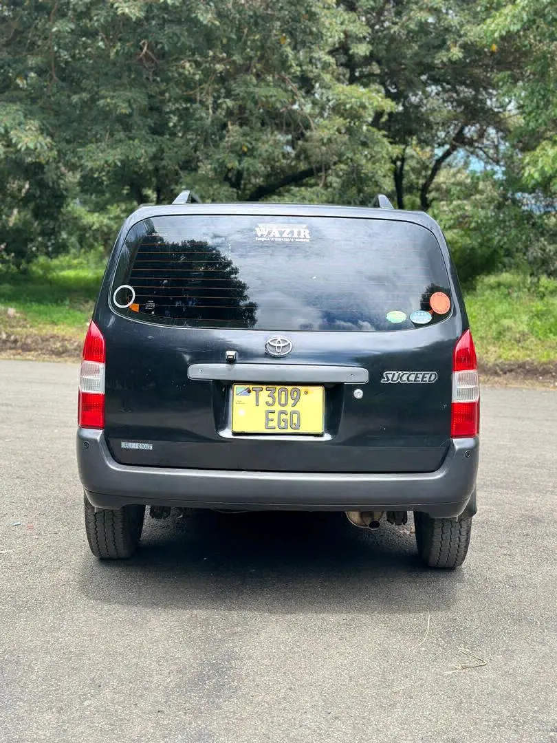 Toyota Probox/Succeed 2014 Nyeusi, Low Mileage thumbnail 6