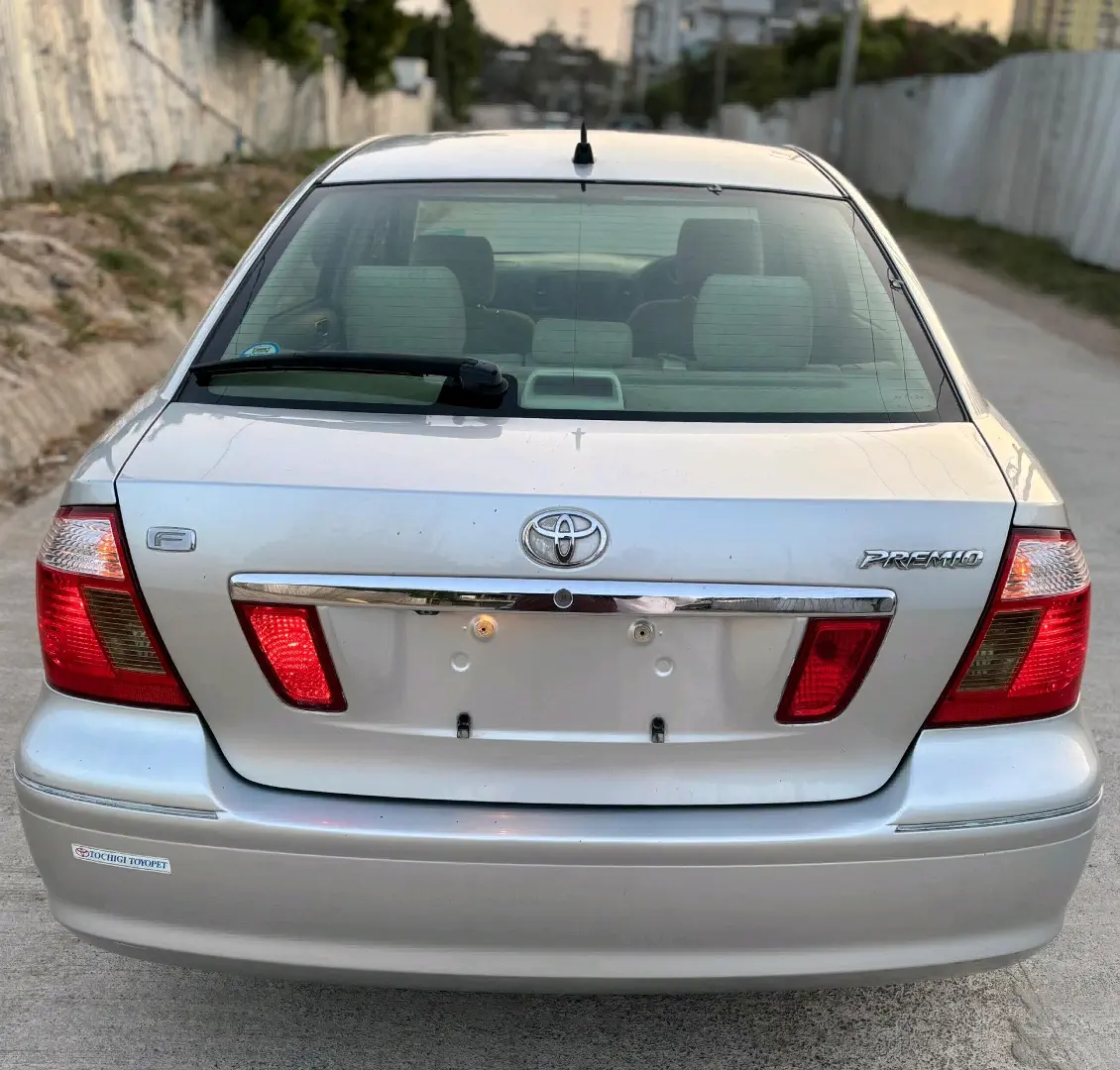Toyota Premio 2003 Silver, Low Mileage thumbnail 2