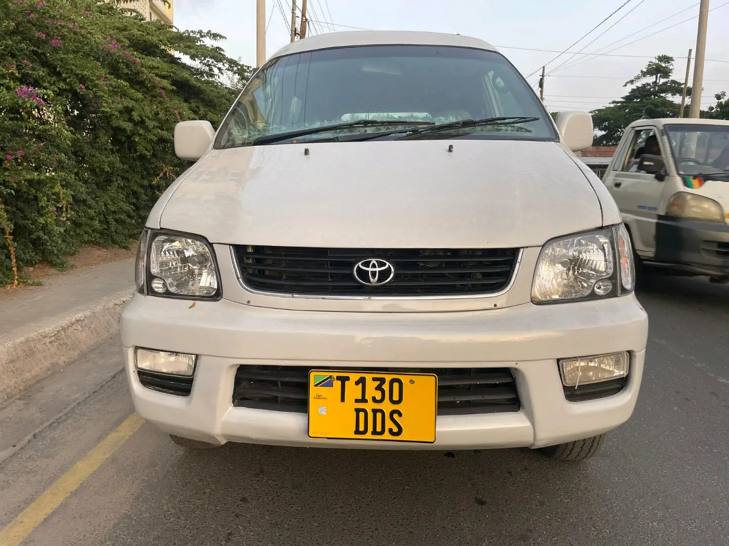 Toyota Noah SR40 2000 Model