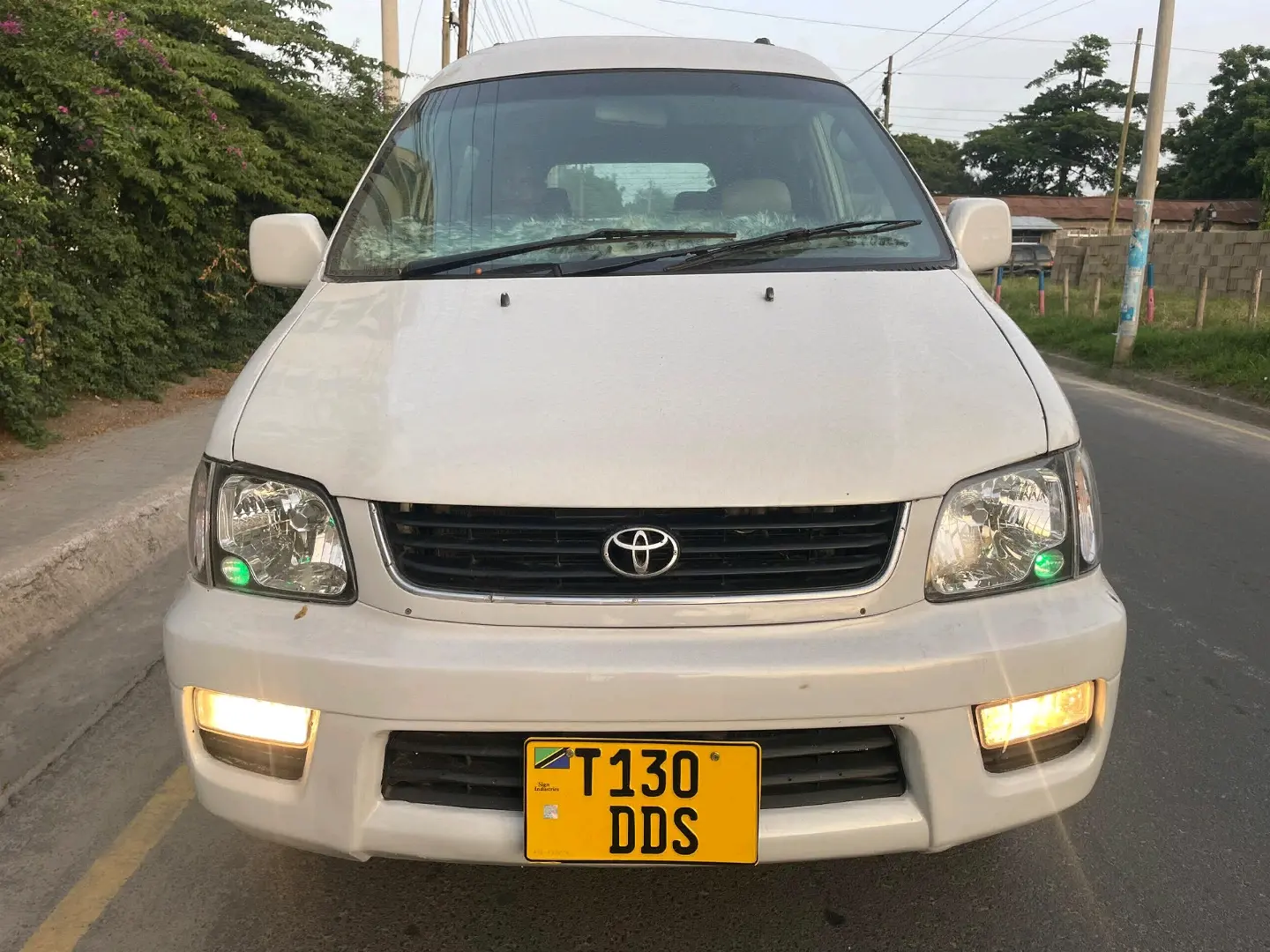 Toyota Noah SR40 2000 Model thumbnail 7