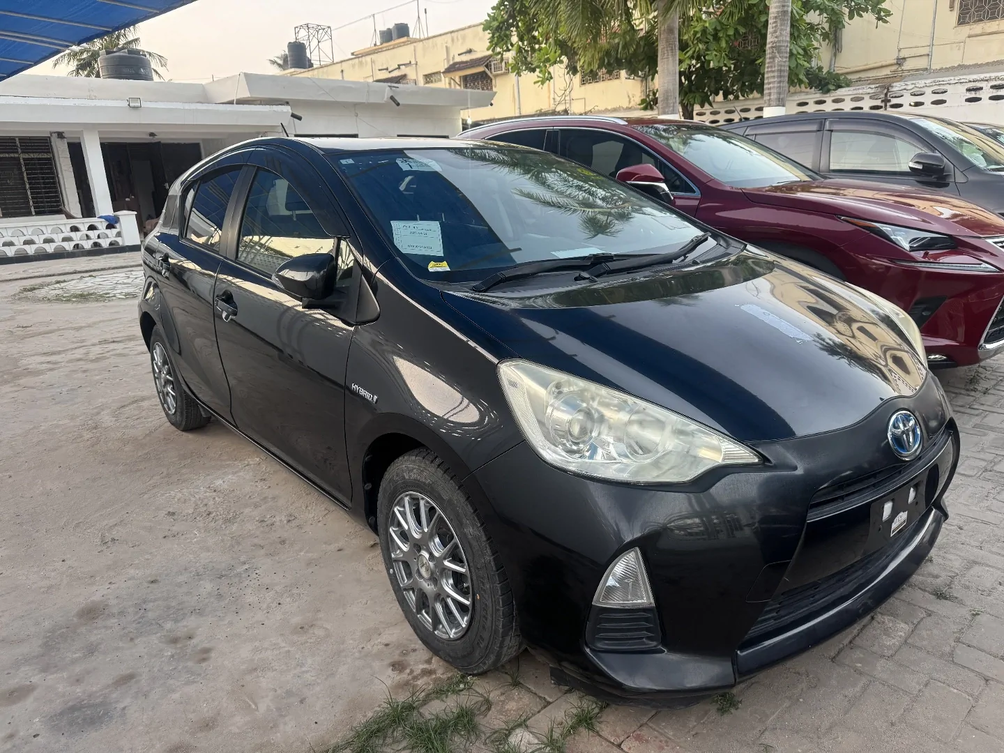 Toyota Aqua in Mint Condition for Sale thumbnail 2