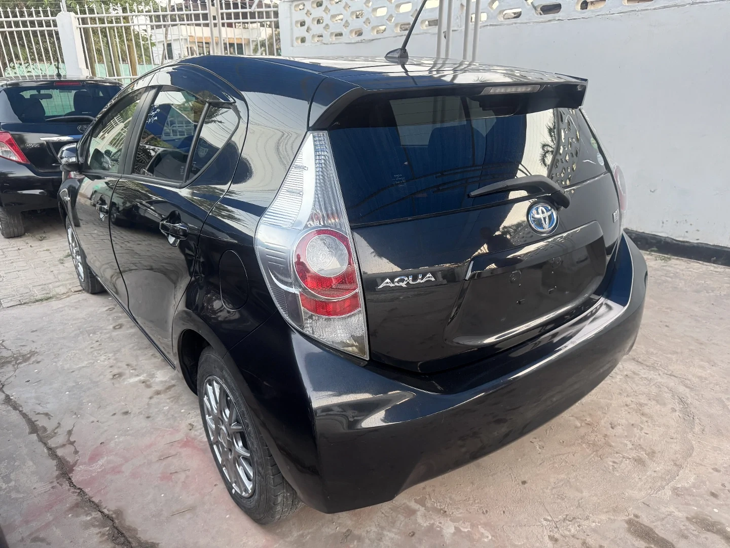 Toyota Aqua in Mint Condition for Sale thumbnail 4