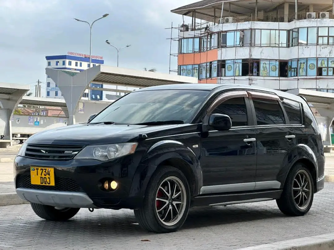 2007 Mitsubishi Outlander, Black, Automatic thumbnail 3