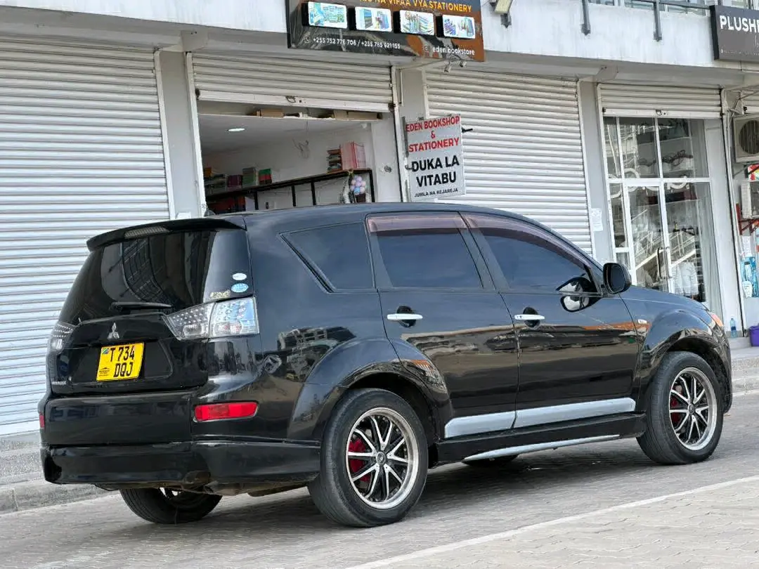 2007 Mitsubishi Outlander, Black, Automatic thumbnail 7