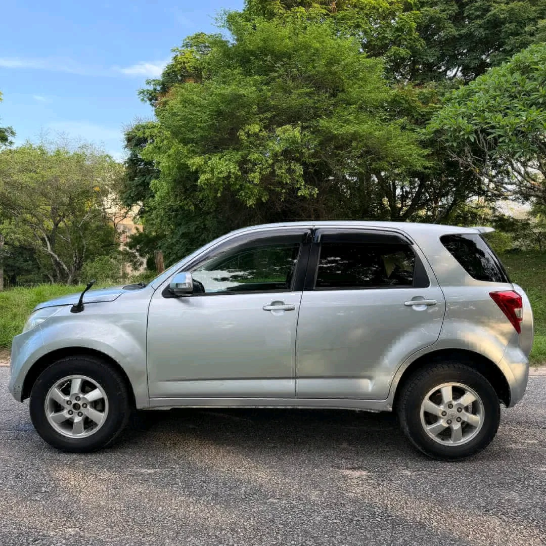 Toyota Rush SUV DXZ 2008 Model thumbnail 7