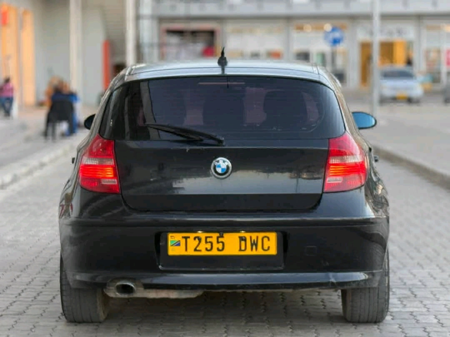 BMW 1 Series Hatchback 1990 cc thumbnail 4