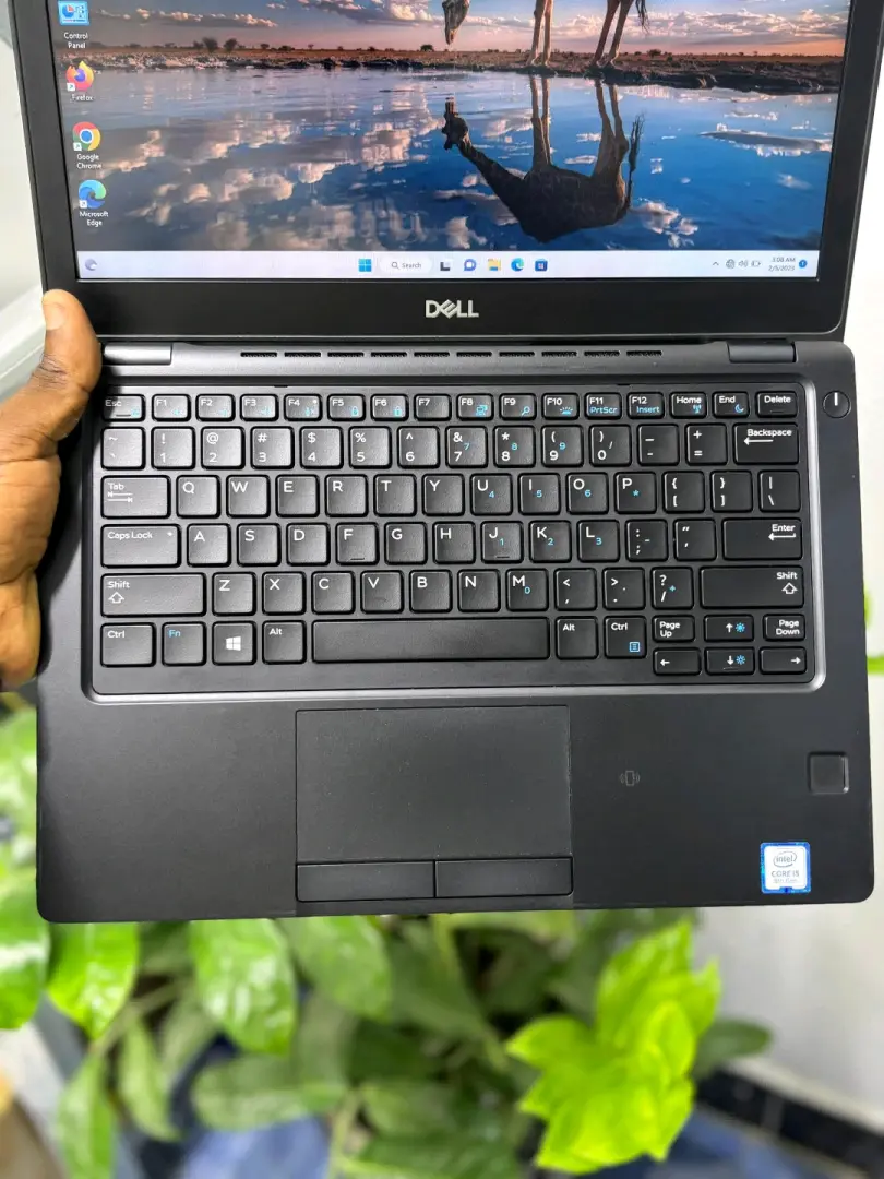 Dell Latitude 5290 Core i5 7th Gen Laptop thumbnail 2