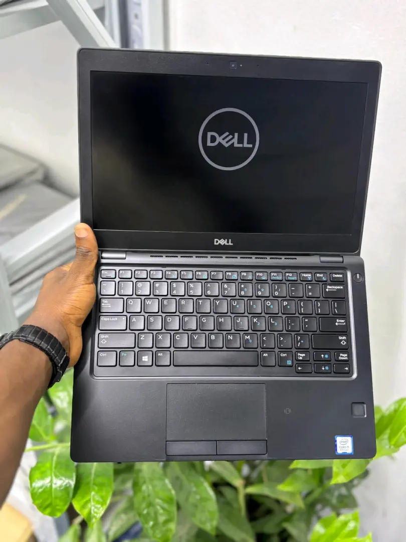Dell Latitude 5290 Core i5 7th Gen Laptop thumbnail 4