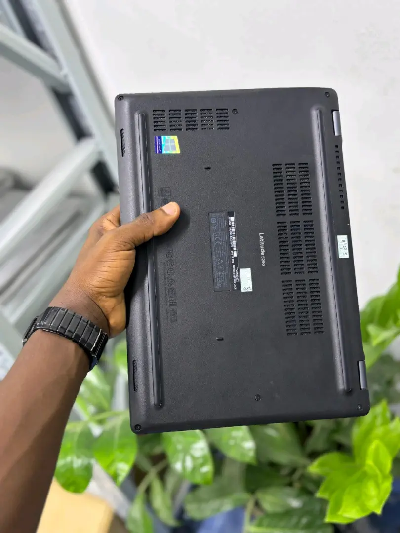 Dell Latitude 5290 Core i5 7th Gen Laptop thumbnail 7