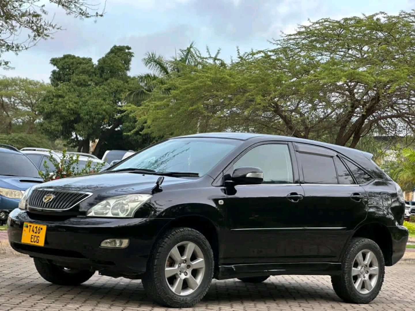 Black Toyota Harrier SUV 2006 New Reg ECG thumbnail 6