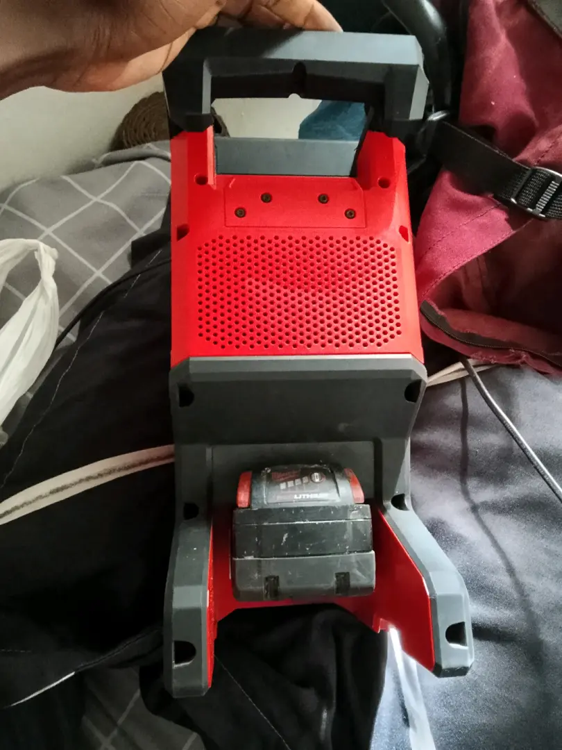 Milwaukee M18 Jobsite Bluetooth Speaker thumbnail 6