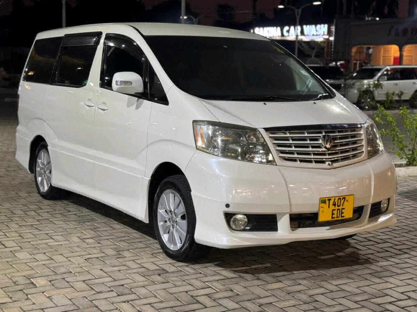 Toyota Alphard 2004 EDE Van thumbnail 5