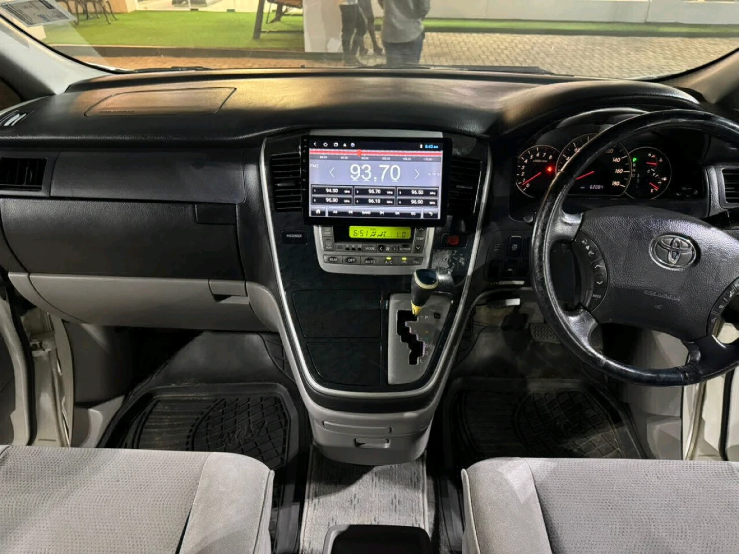 Toyota Alphard 2004 EDE Van thumbnail 7