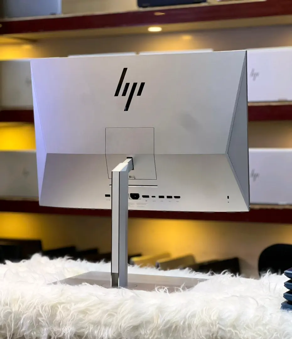 HP EliteOne 800 G6 All-in-One PC thumbnail 2