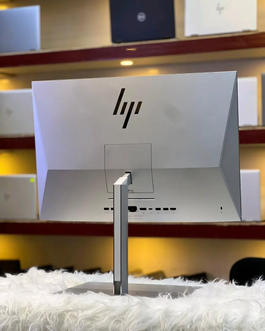 HP EliteOne 800 G6 All-in-One PC thumbnail 4