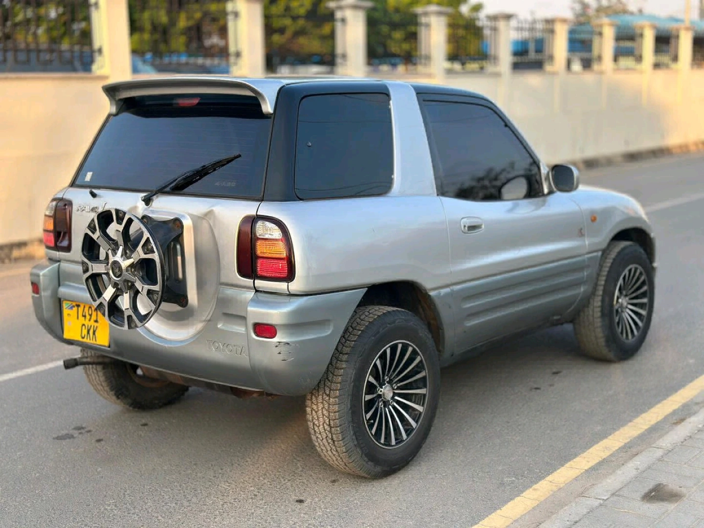 Silver Toyota Rav4 L 1999 Automatic 2WD thumbnail 5
