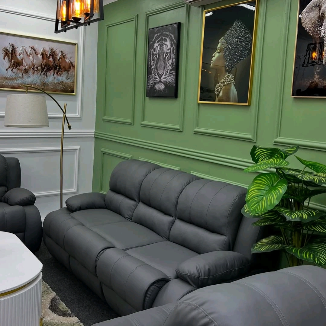 Black Leather Sofa Set thumbnail 2