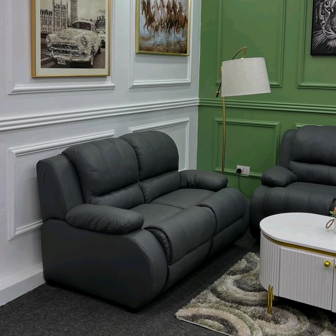 Black Leather Sofa Set thumbnail 3