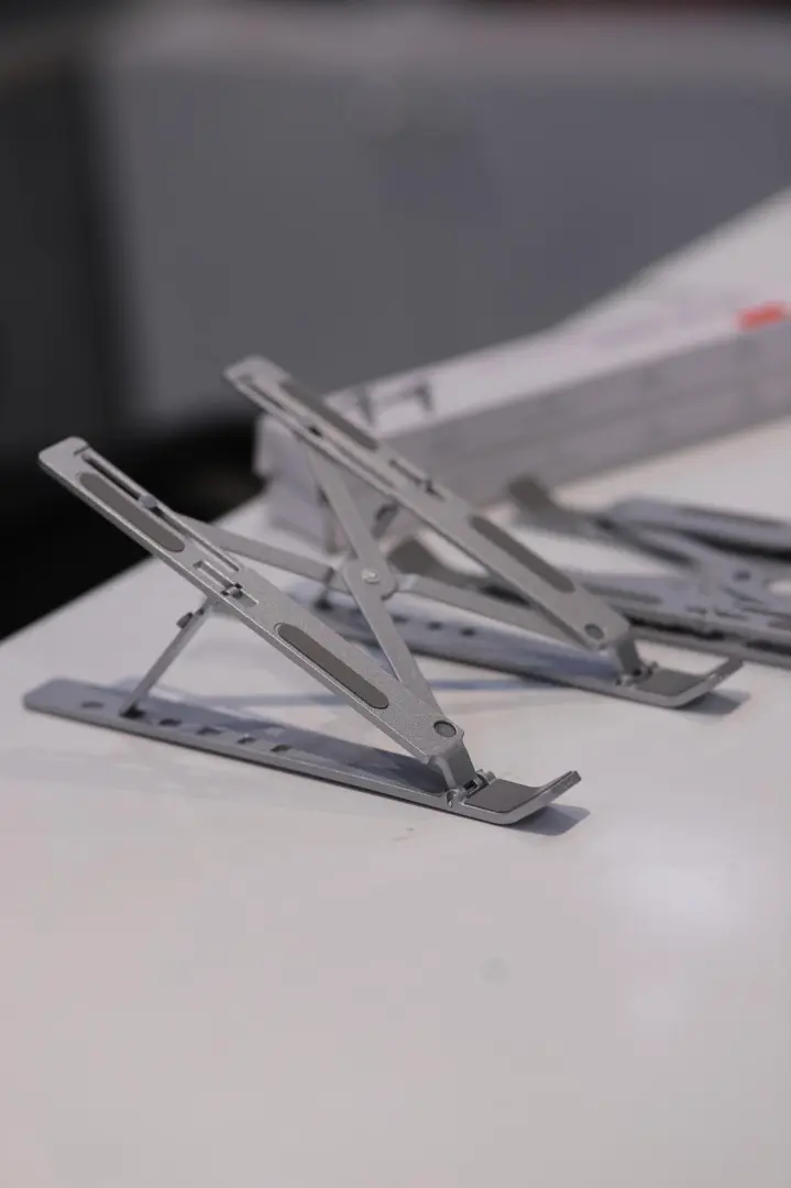 Adjustable Aluminum Laptop Stand (6 Levels)