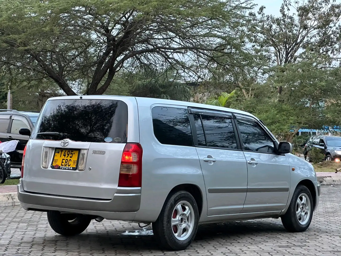 2006 Toyota Succeed Van 1498cc (Clean Condition) thumbnail 4