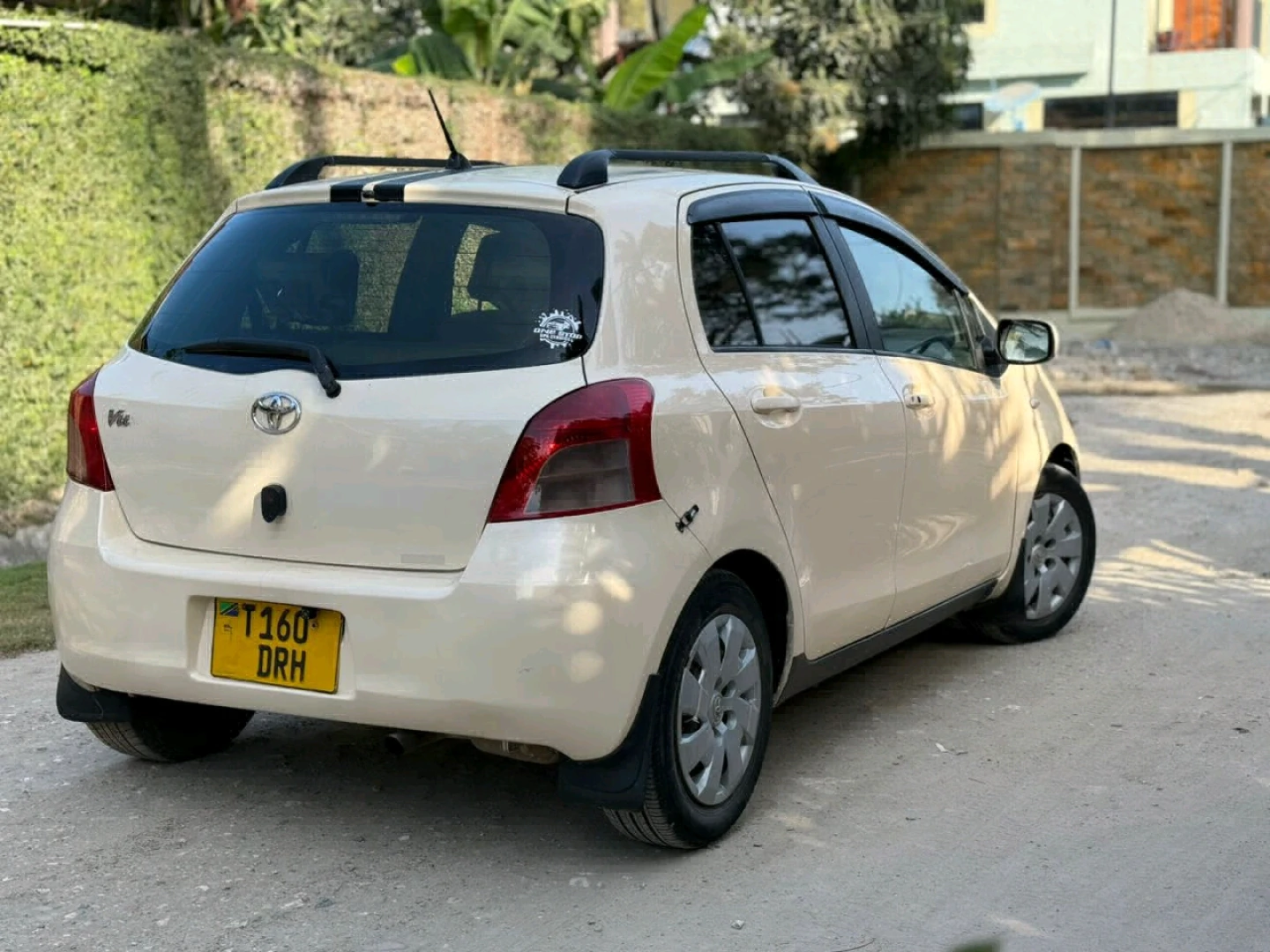 Toyota Vitz New Model 2006 (1290cc) Full AC thumbnail 2